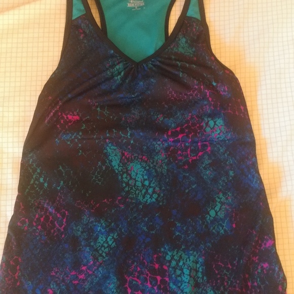 Champion semi fitted workout top - Picture 3 of 3